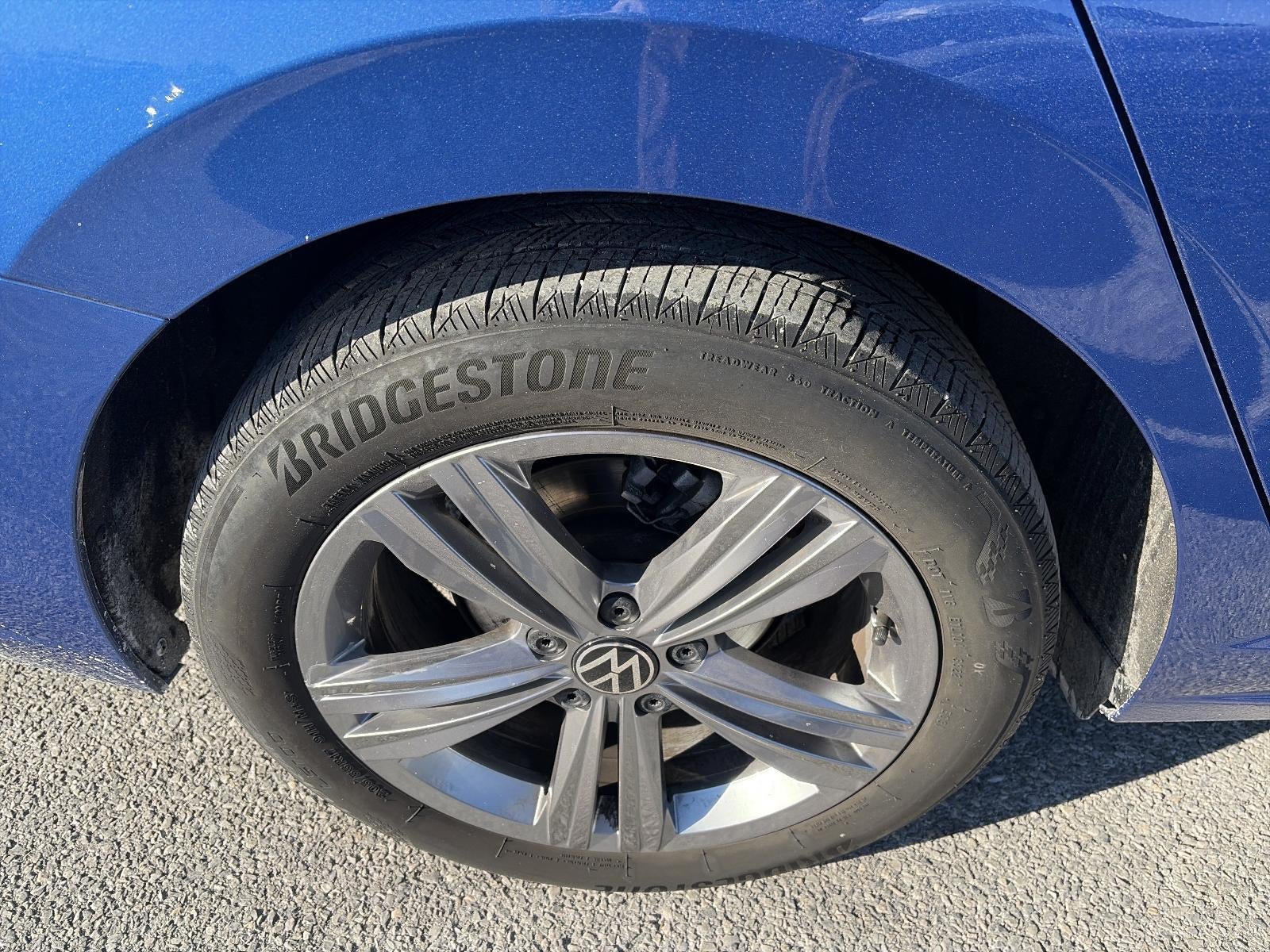 2023 Volkswagen Jetta SE Auto