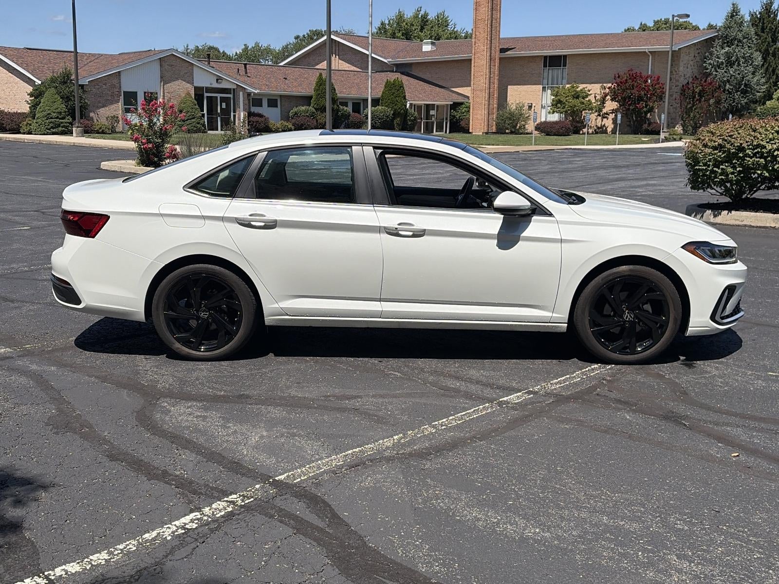 2026 Volkswagen Jetta SE Auto