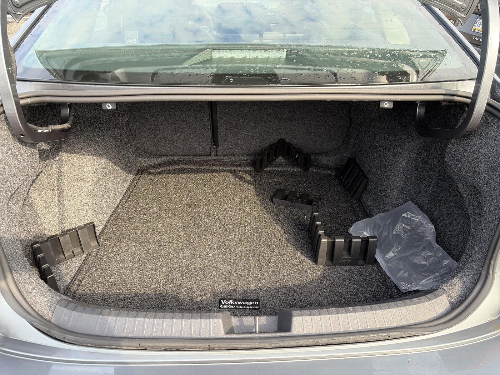 2025 Volkswagen Jetta SE Auto