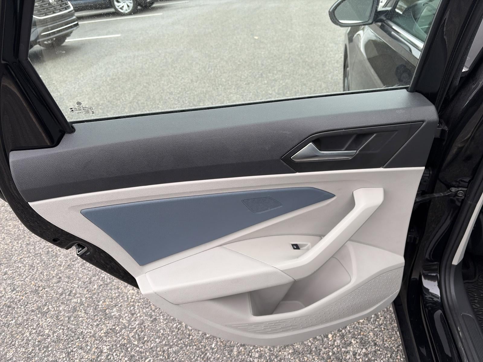 2025 Volkswagen Jetta SE Auto