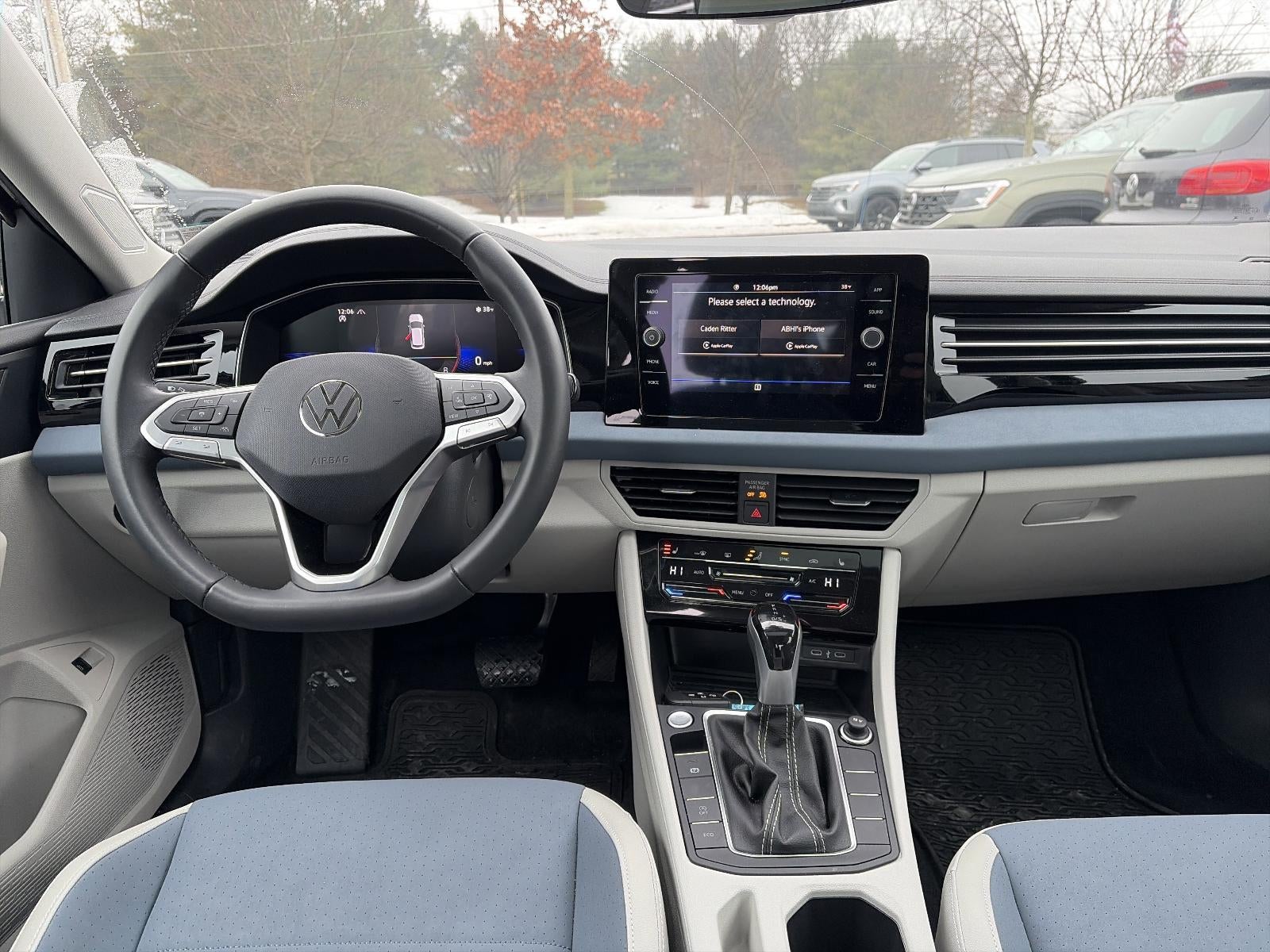 2025 Volkswagen Jetta SE Auto