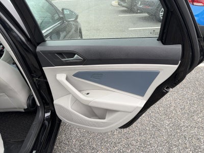 2025 Volkswagen Jetta SE Auto