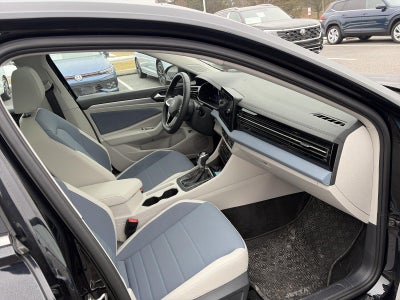 2025 Volkswagen Jetta SE Auto