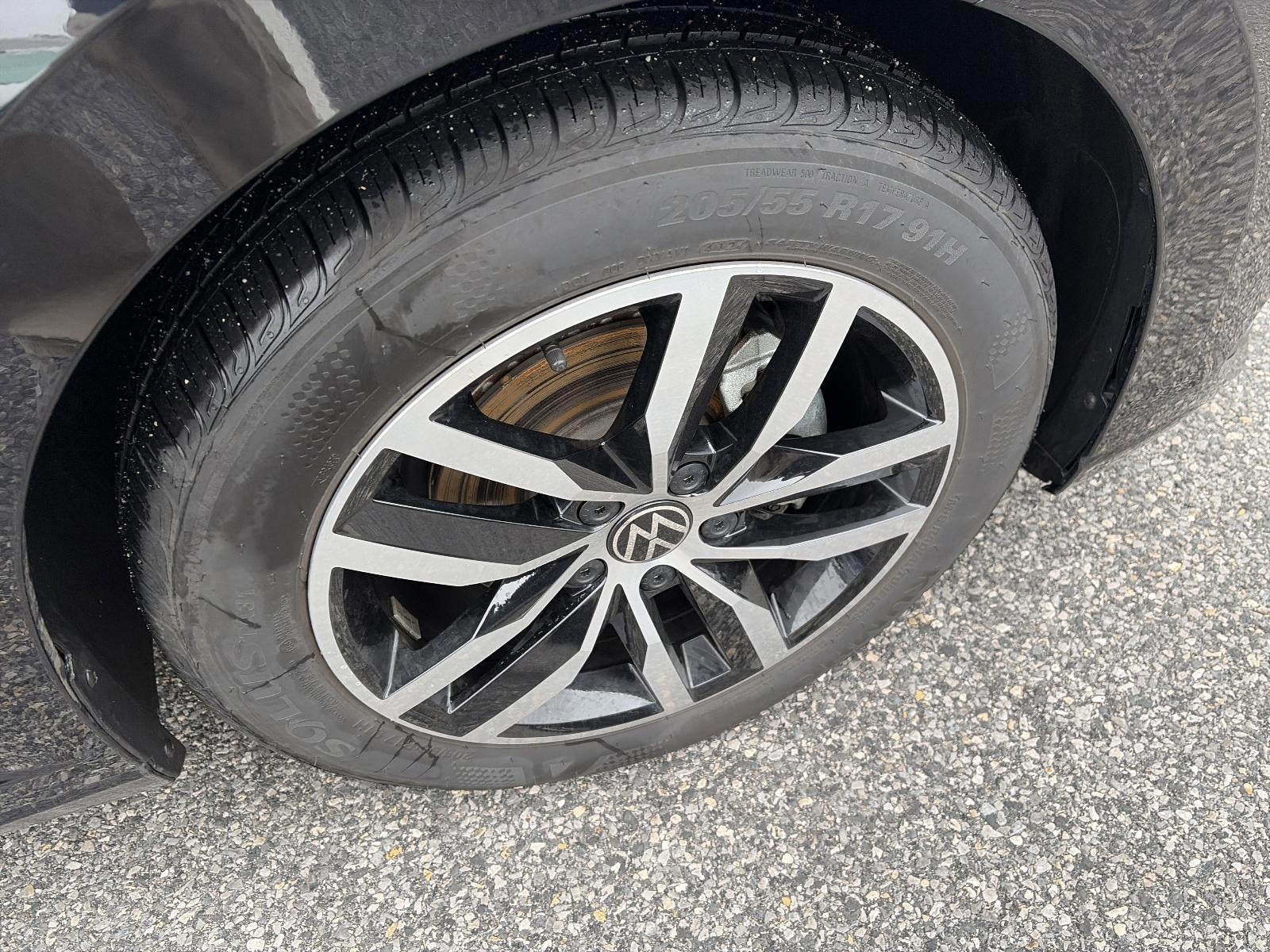 2025 Volkswagen Jetta SE Auto