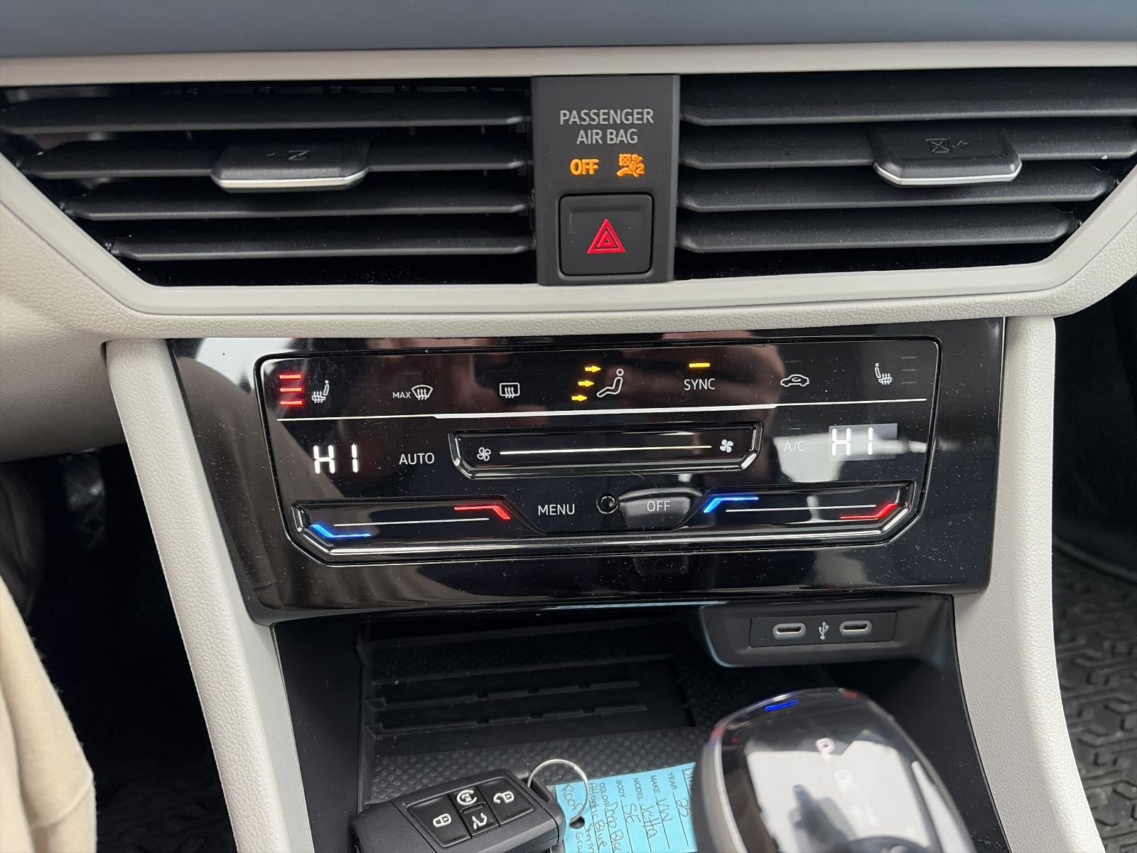 2025 Volkswagen Jetta SE Auto