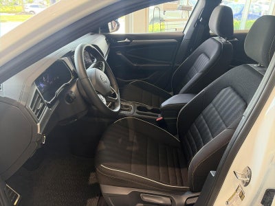 2024 Volkswagen Jetta Sport Auto