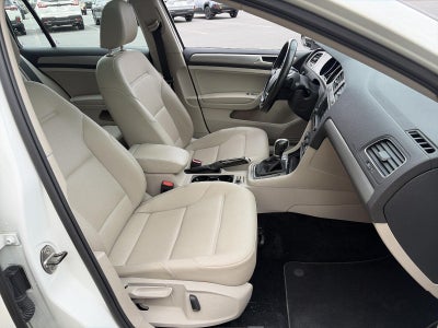 2017 Volkswagen Golf SportWagen 1.8T SE Auto