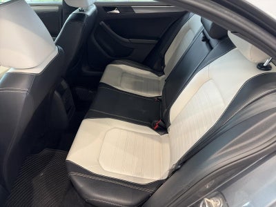 2016 Volkswagen Jetta 4dr Auto 1.8T Sport PZEV Sedan