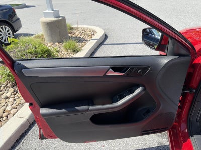 2016 Volkswagen Jetta 4dr Auto 1.8T Sport PZEV Sedan