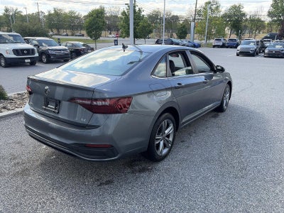 2024 Volkswagen Jetta SE Auto