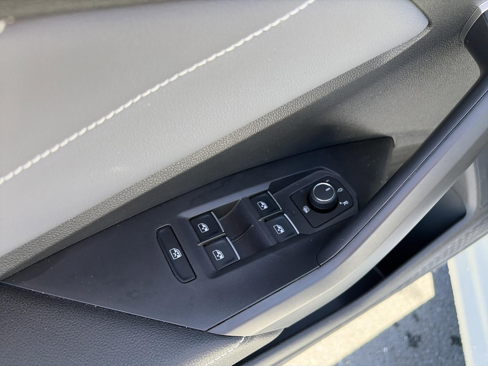 2025 Volkswagen Jetta SEL Auto