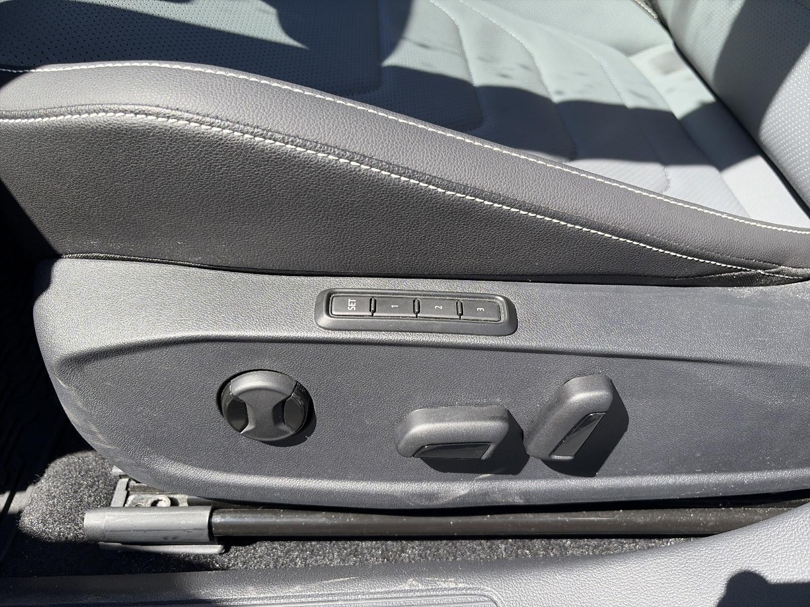 2025 Volkswagen Jetta SEL Auto