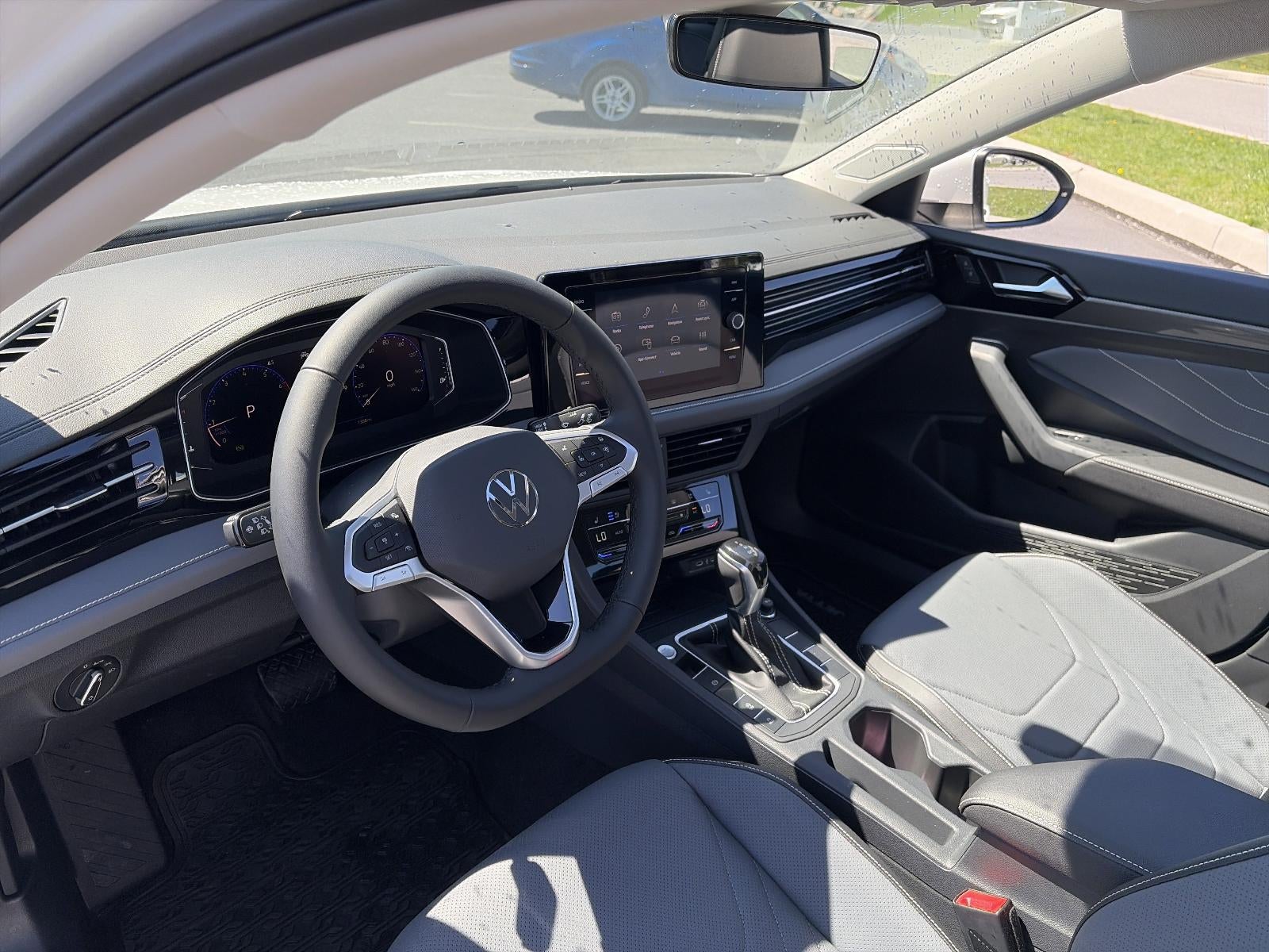 2025 Volkswagen Jetta SEL Auto