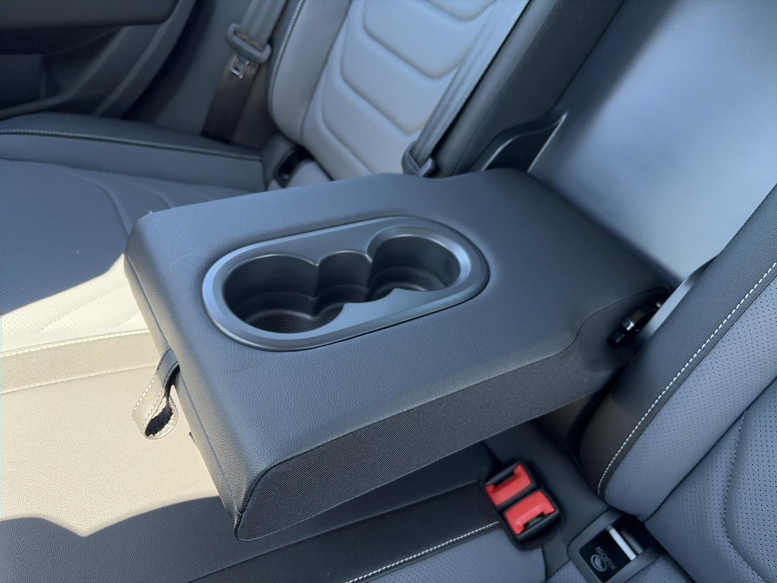 2025 Volkswagen Jetta SEL Auto