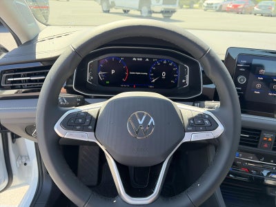 2025 Volkswagen Jetta SEL Auto