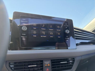 2025 Volkswagen Jetta SEL Auto