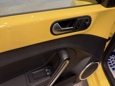 2013 Volkswagen Beetle 2dr Man 2.5L PZEV