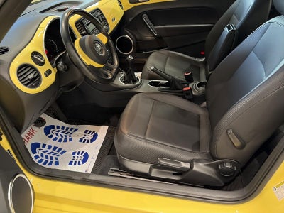 2013 Volkswagen Beetle 2dr Man 2.5L PZEV