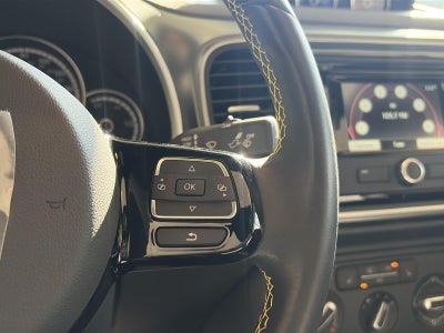 2014 Volkswagen Beetle 2dr DSG 2.0T Turbo R-Line PZEV