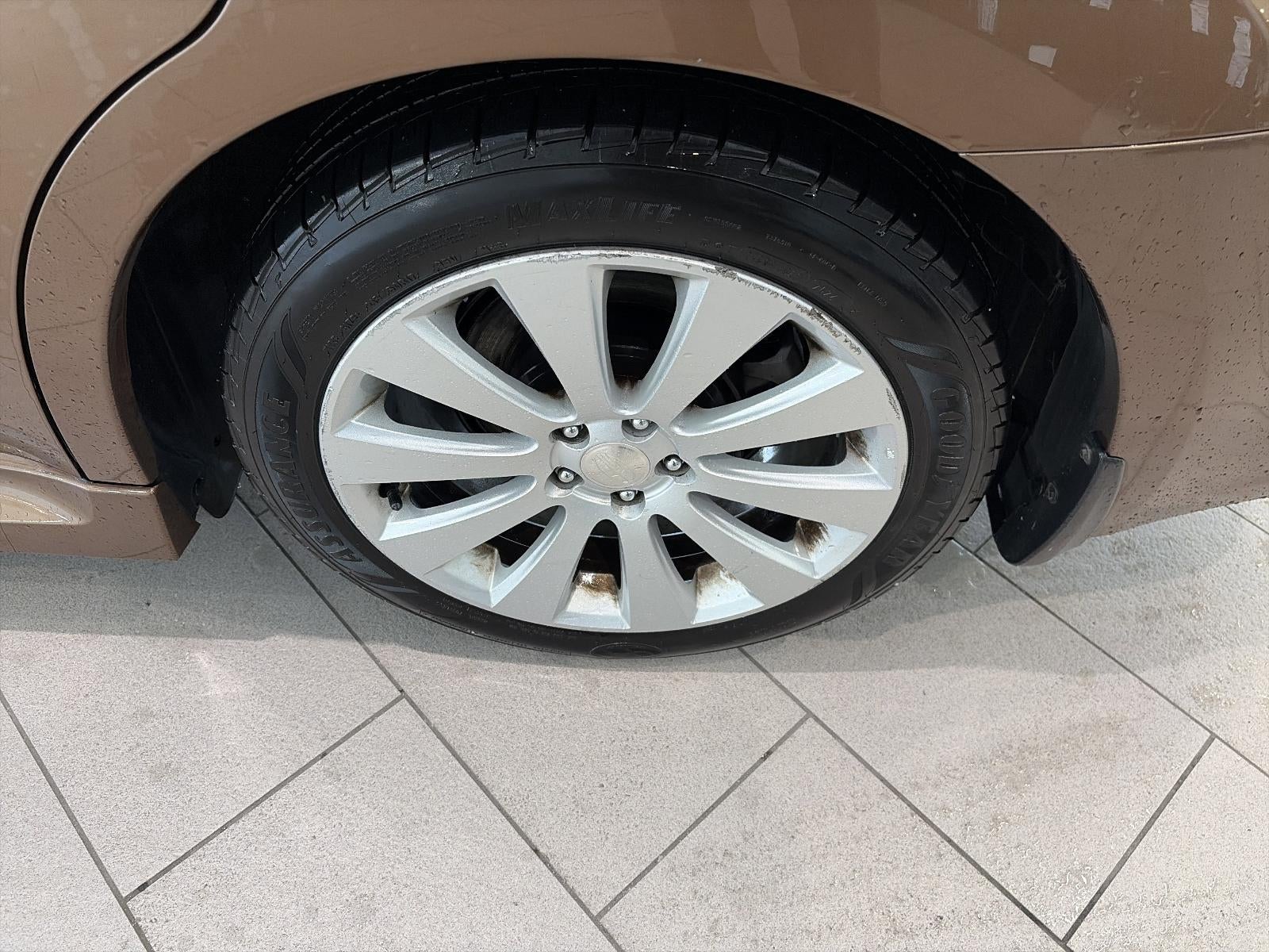 2011 Subaru Legacy 2.5i Limited Power Moonroof
