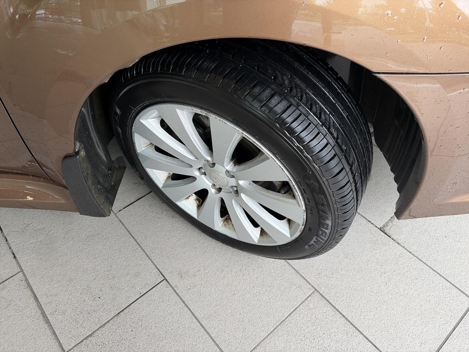 2011 Subaru Legacy 2.5i Limited Power Moonroof