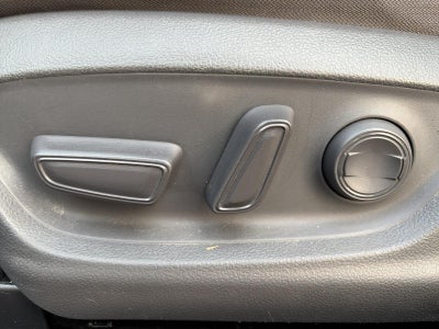 2019 Toyota Camry LE Auto (SE)