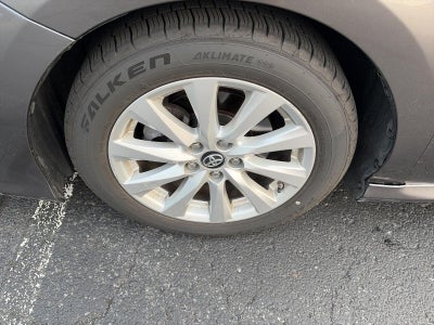 2019 Toyota Camry LE Auto (SE)