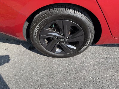 2021 Hyundai ELANTRA SEL IVT