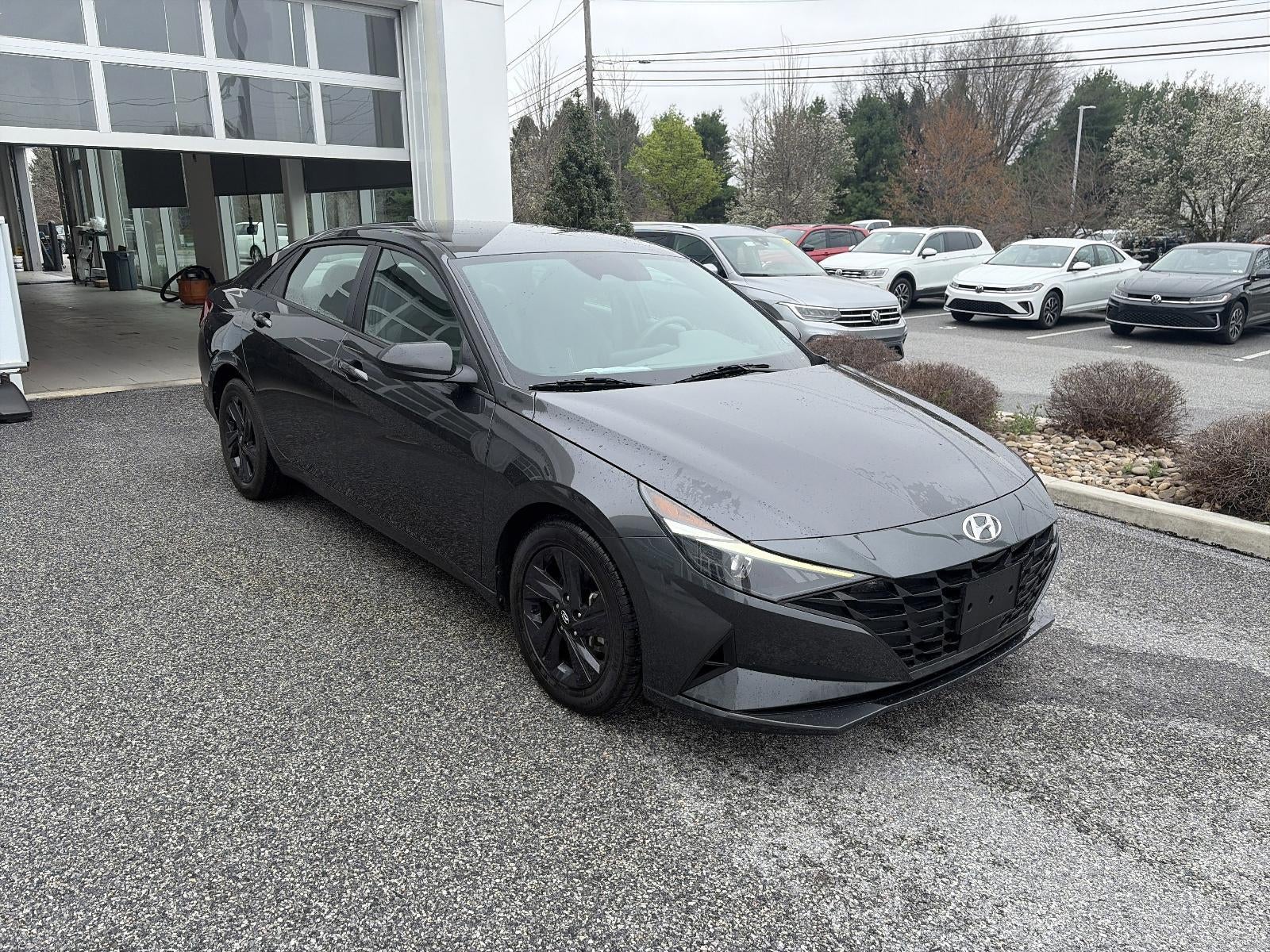 2022 Hyundai ELANTRA SEL IVT