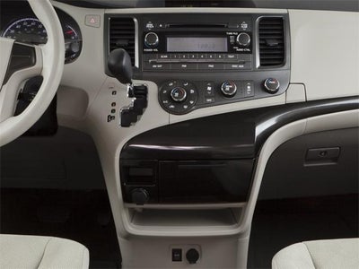 2013 Toyota Sienna 5dr 8-Pass Van V6 SE FWD (Natl)