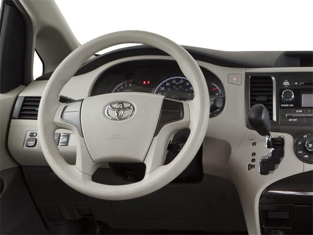2013 Toyota Sienna 5dr 8-Pass Van V6 SE FWD (Natl)