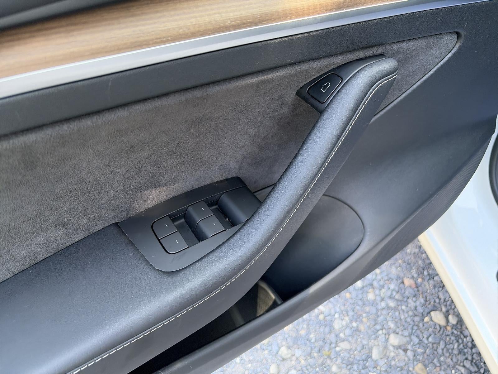 2023 Tesla Model 3 RWD
