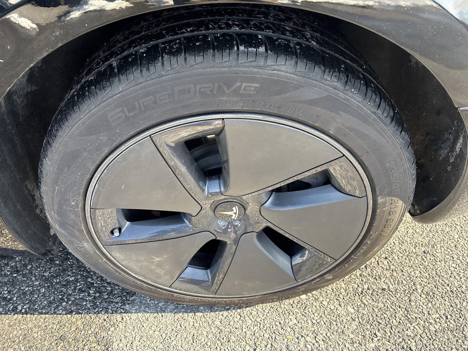 2023 Tesla Model 3 RWD