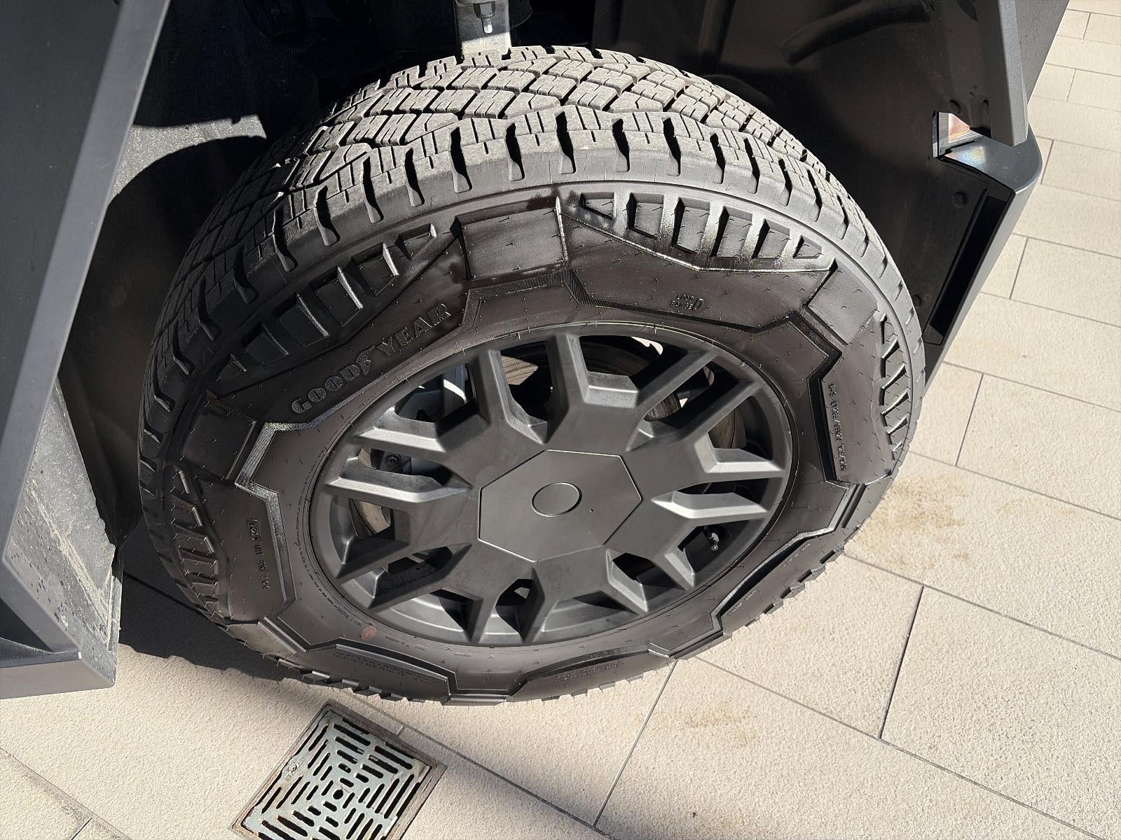 2024 Tesla Cybertruck Cyberbeast AWD