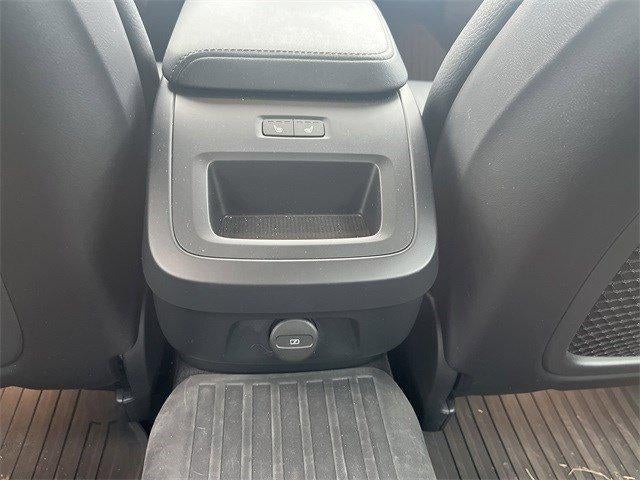 2024 Volvo S60 B5 FWD Plus Dark Theme