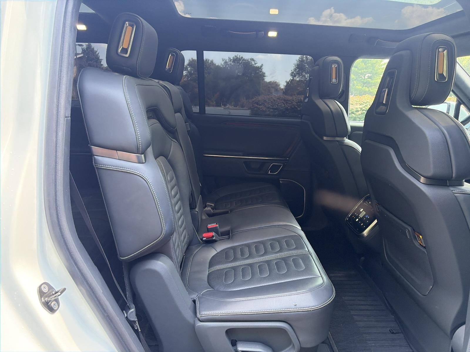 2022 Rivian R1S Launch Edition AWD