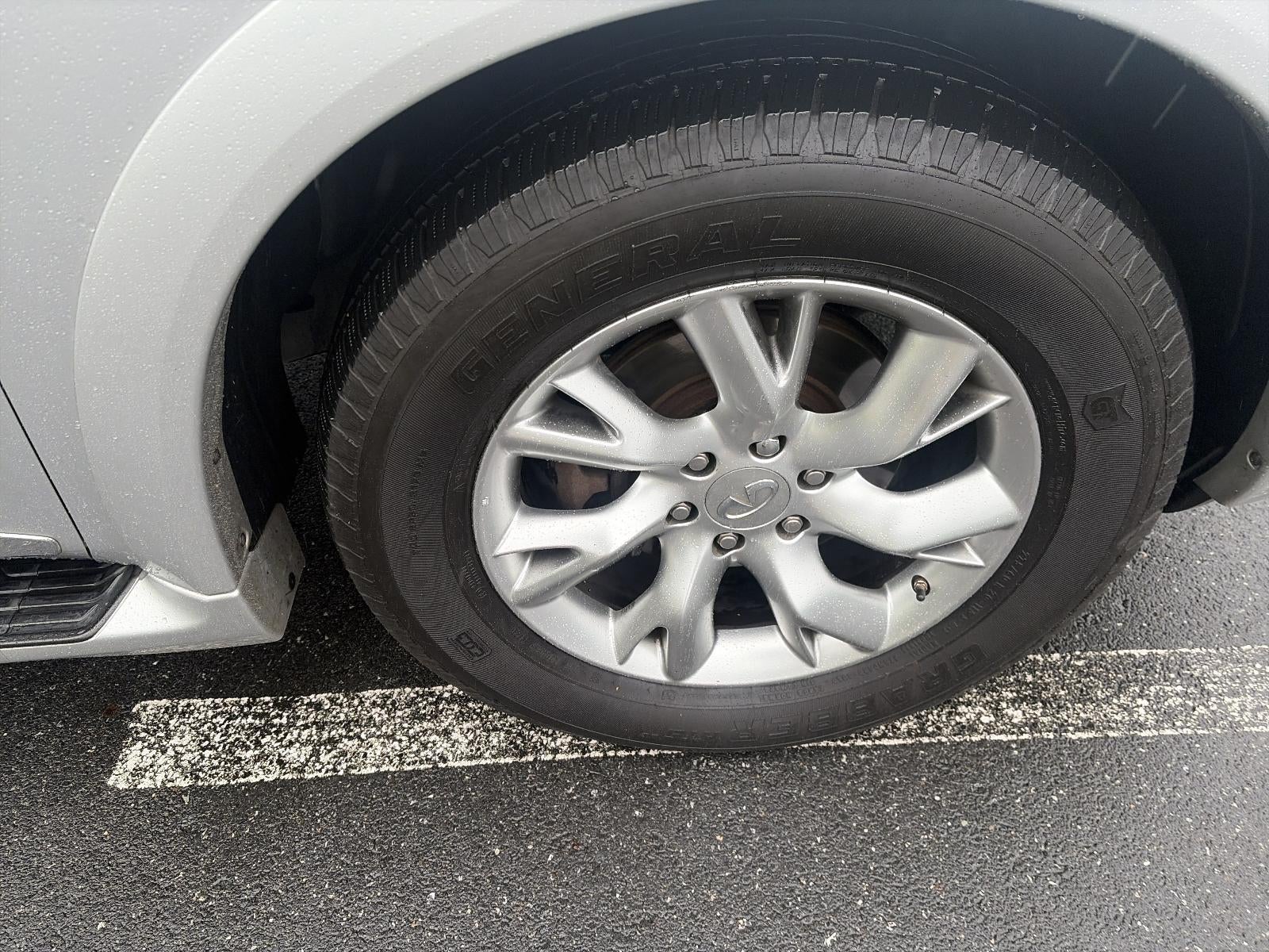 2012 INFINITI QX56 4WD 8-passenger