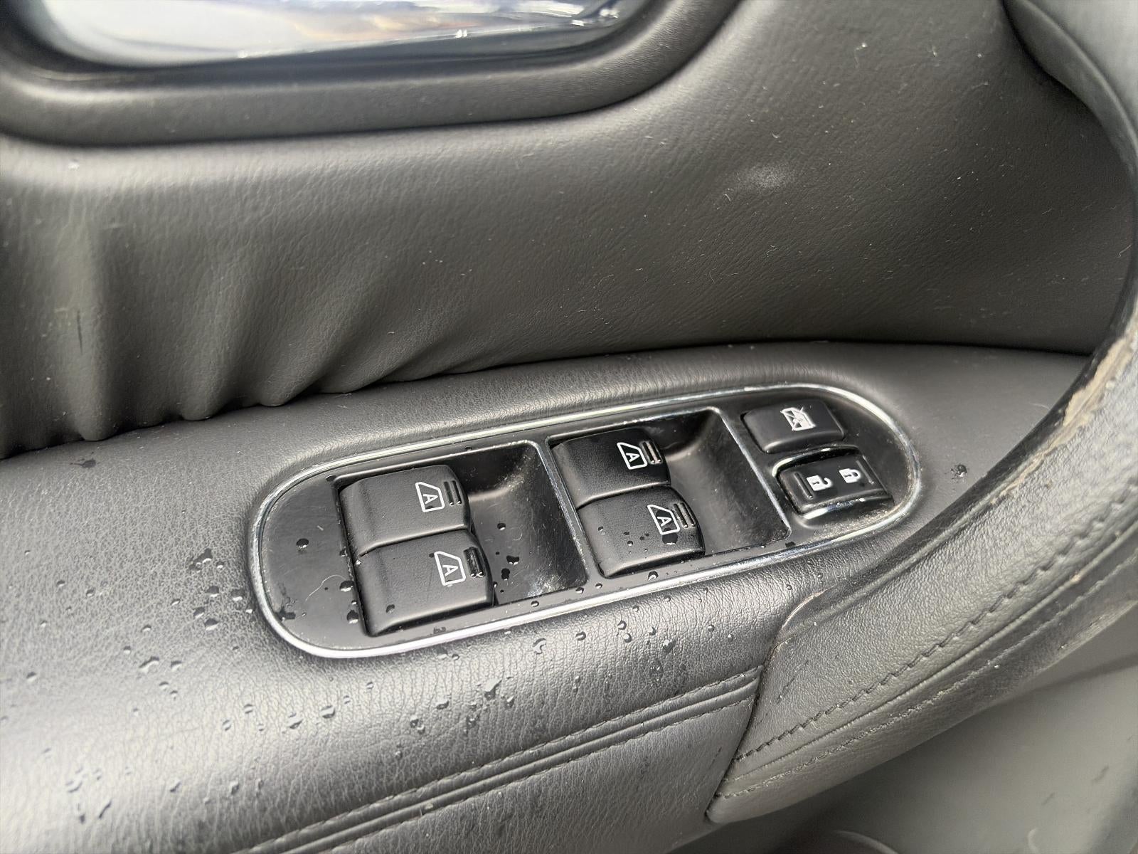 2012 INFINITI QX56 4WD 8-passenger