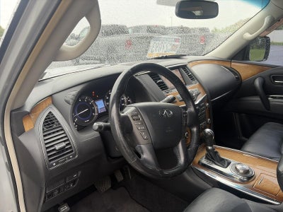 2012 INFINITI QX56 4WD 8-passenger