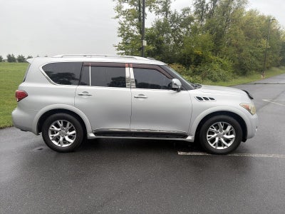 2012 INFINITI QX56 4WD 8-passenger