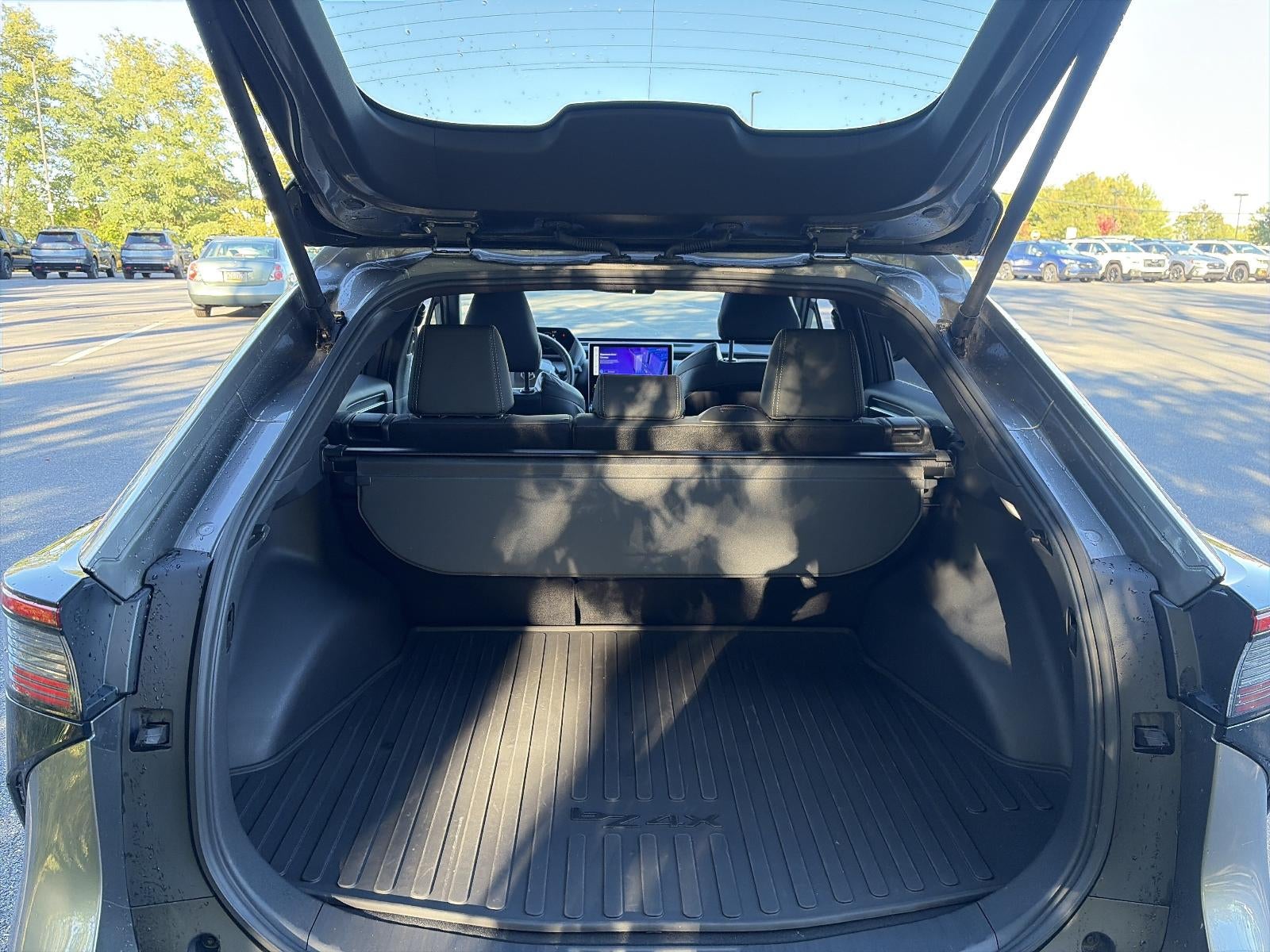 2024 Toyota bZ4X XLE AWD (Natl)