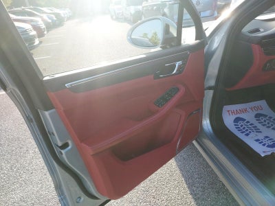 2025 Porsche Macan GTS AWD