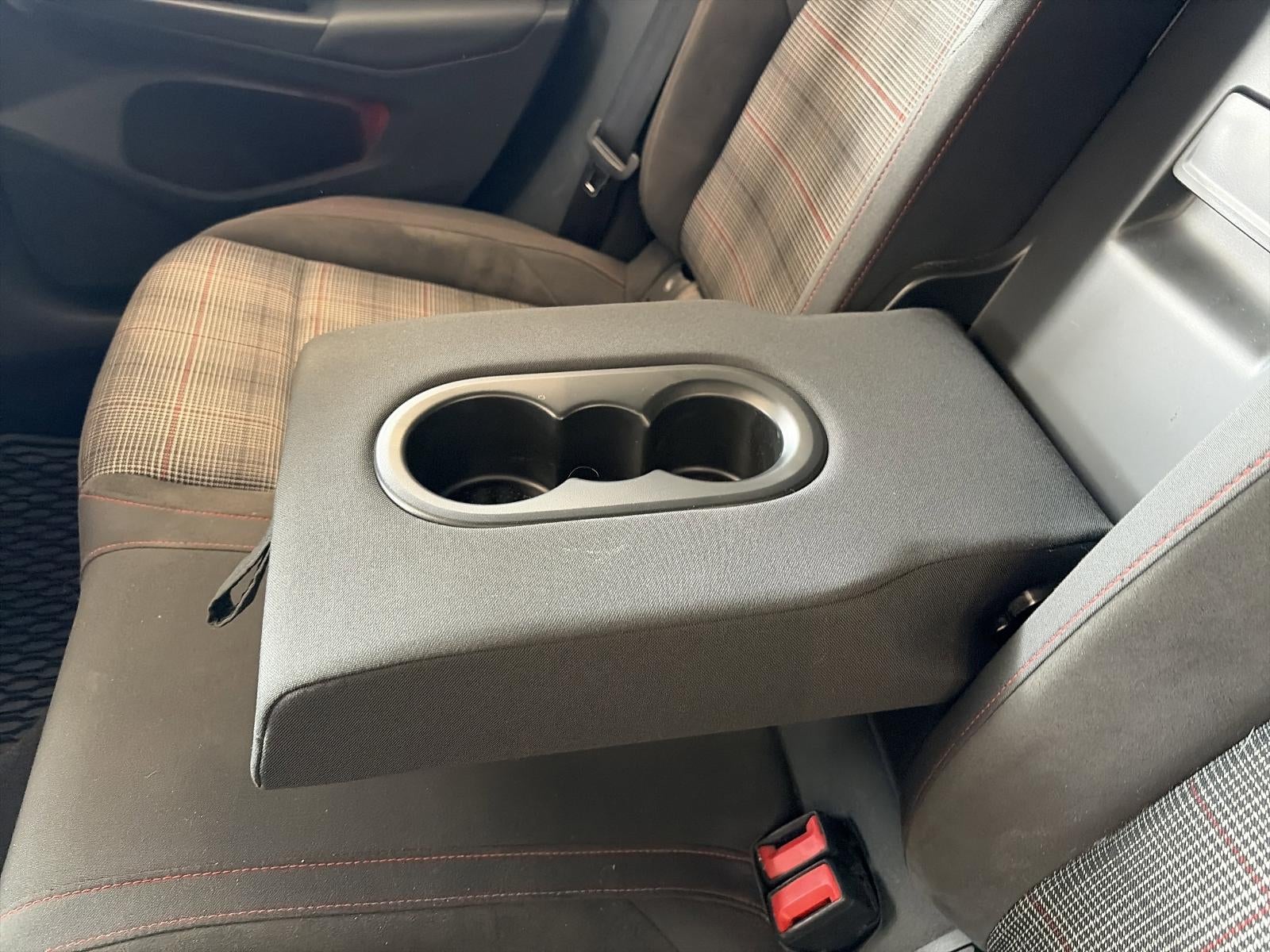 2023 Volkswagen Golf GTI 2.0T SE DSG