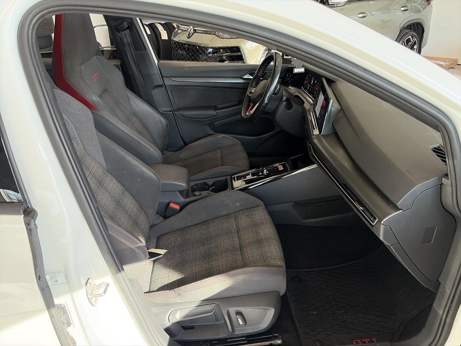 2023 Volkswagen Golf GTI 2.0T SE DSG