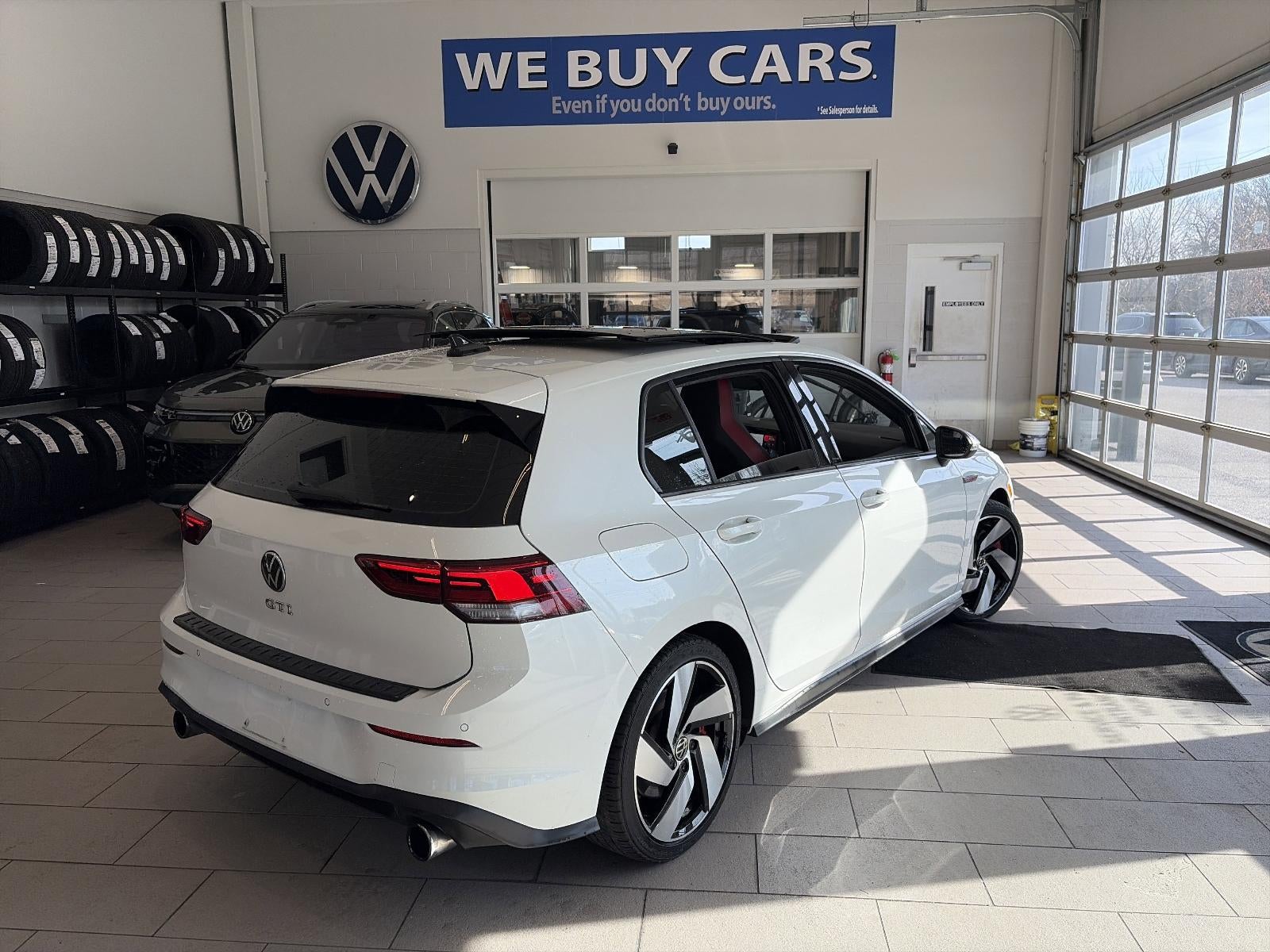 2023 Volkswagen Golf GTI 2.0T SE DSG