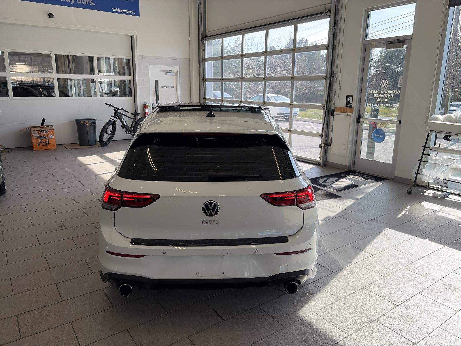 2023 Volkswagen Golf GTI 2.0T SE DSG