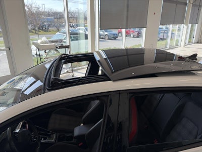 2023 Volkswagen Golf GTI 2.0T SE DSG