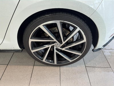 2018 Volkswagen Golf R 2.0T DSG w/DCC/Nav