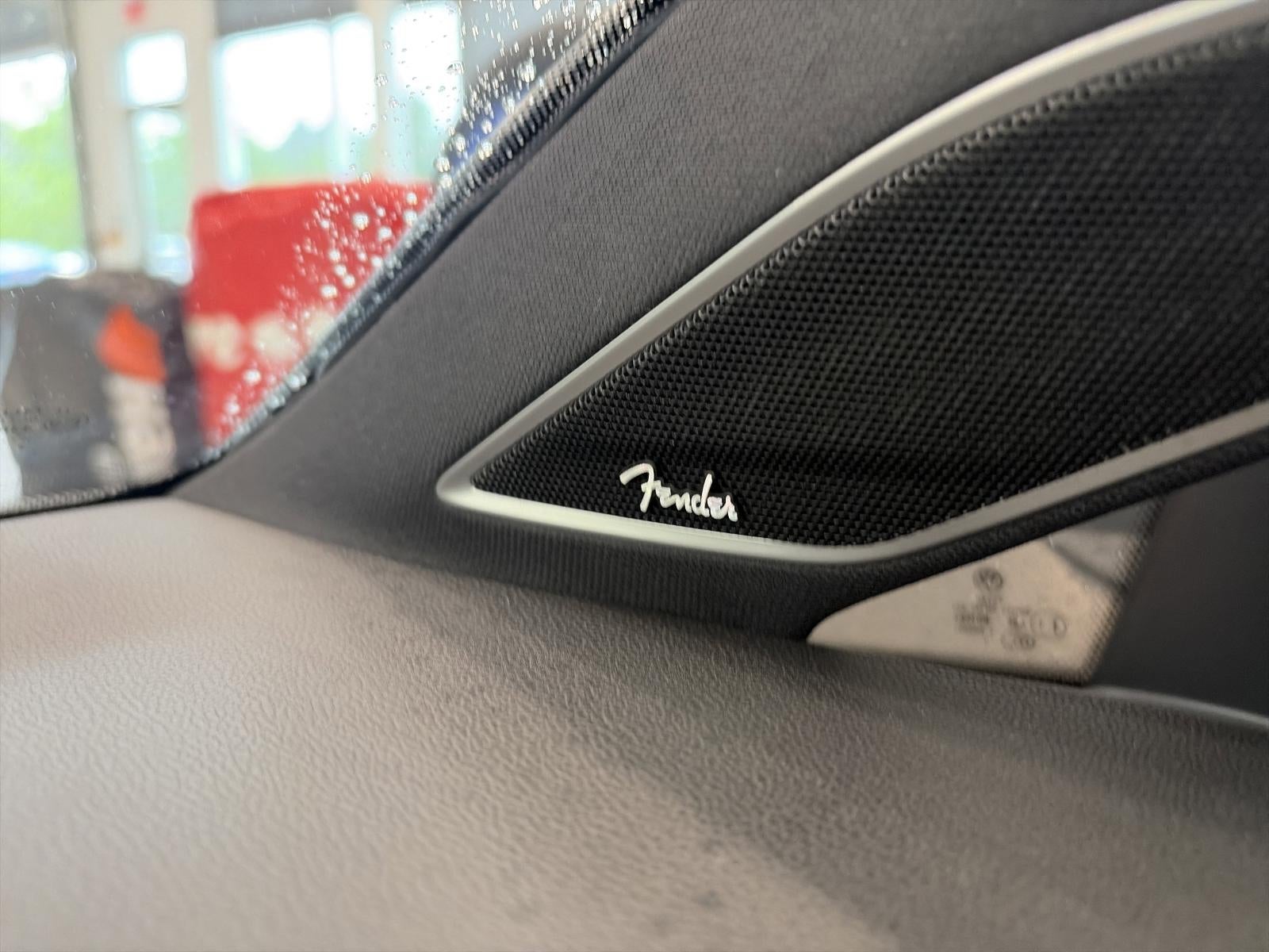 2018 Volkswagen Golf R 2.0T DSG w/DCC/Nav