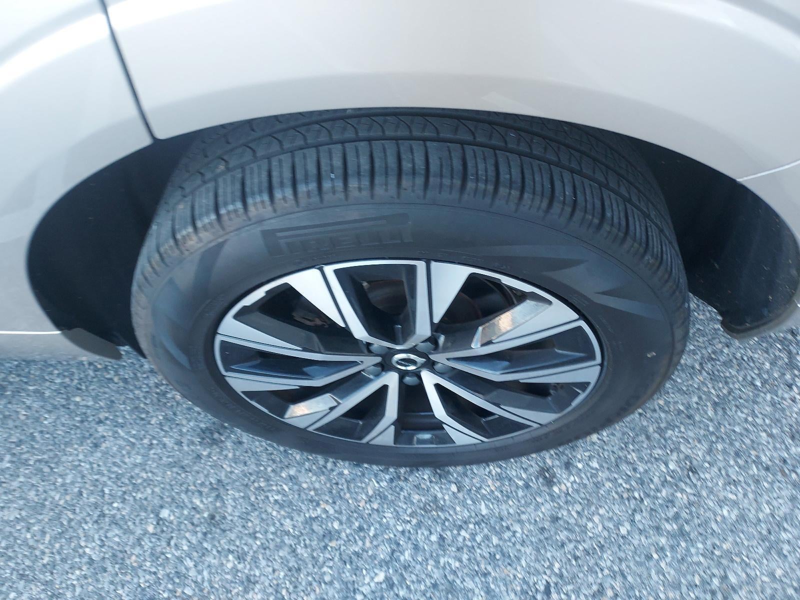 2024 Volvo XC60 B5 AWD Core Dark Theme